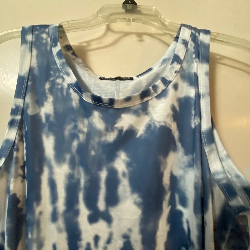 Dress - Picture 3 of 5